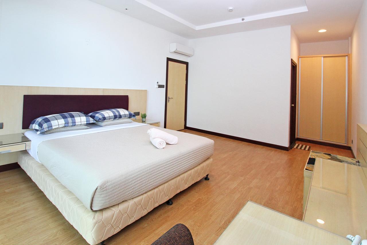 Bernard Holiday Home @ Imperial Suites 쿠칭 외부 사진
