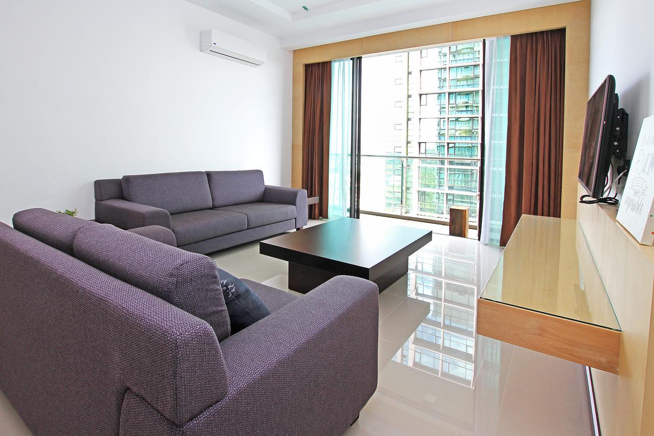 Bernard Holiday Home @ Imperial Suites 쿠칭 외부 사진