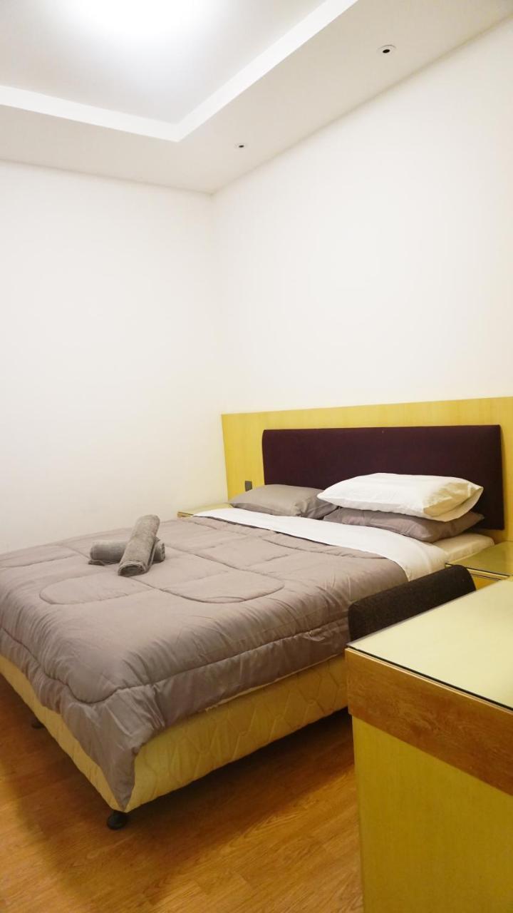 Bernard Holiday Home @ Imperial Suites 쿠칭 외부 사진